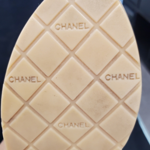 Chanel CC Logo T-Strap Platform Sandals - Picture 11 of 13